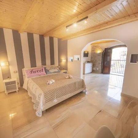 Apartment Donna Flavia - Centro Storico